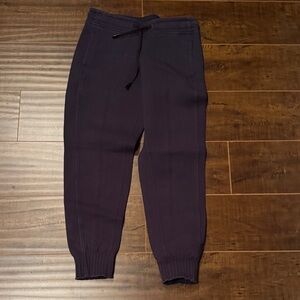Lululemon Women’s blue Jogger Pants